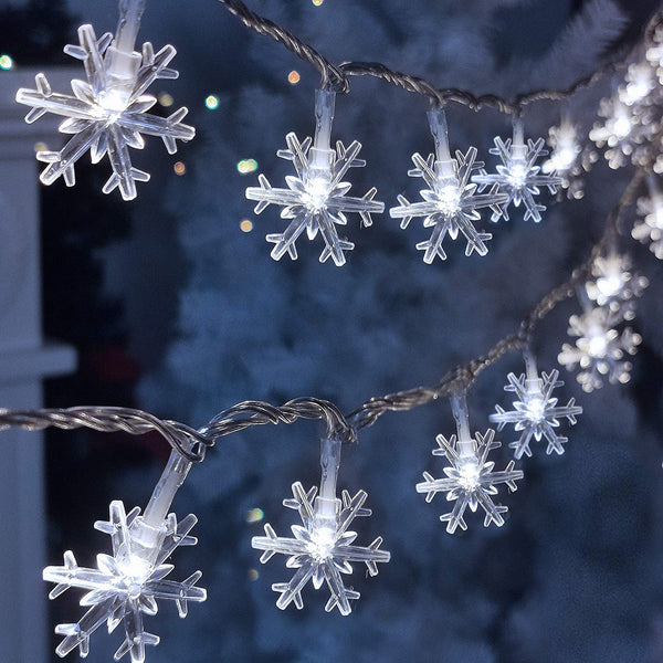 20 Ft 40 LED Christmas Lights Snowflake String Lights Battery Operated Waterproof Fairy Lights for Bedroom Patio Room Garden Party Home Xmas Decor Indoor Outdoor Christmas Tree Decorations